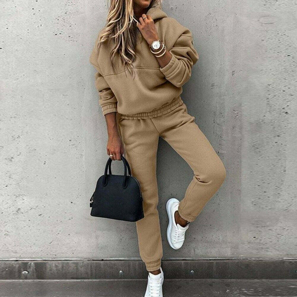 Chic Y2K Aesthetic 2-Piece Tracksuit Set - Comfy Hooded Top & Stylish Cargo Pants