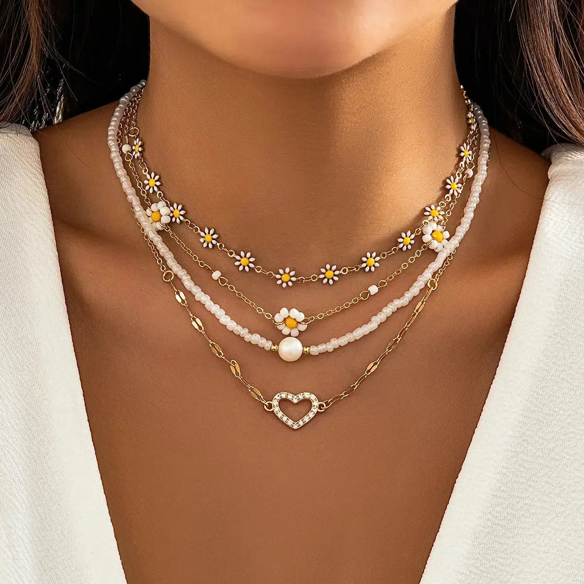 Daisy & Heart Y2K-Inspired Four-Pack Necklace Set for Trendy Summer Outfits