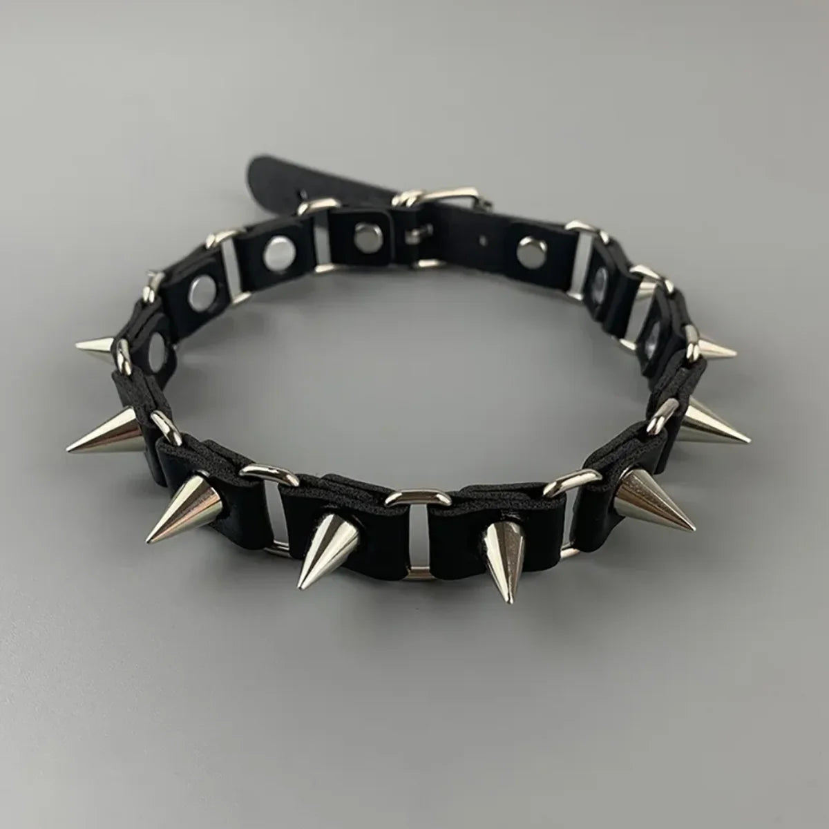 Gothic Barbed Choker Necklace - Edgy Y2K Grunge Accessory for Statement Outfits