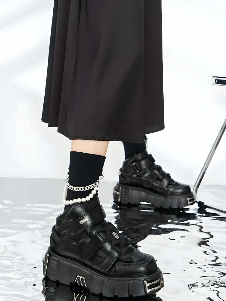 Grunge-Inspired Chunky Metal Platform Boots for Y2K and 90s Fashion Lovers