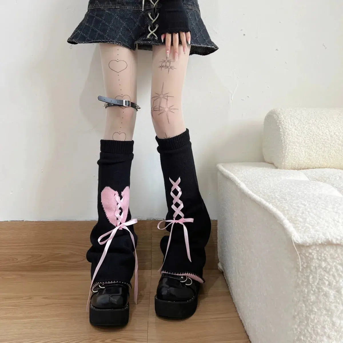 Pastel Goth Lace-Up Leg Warmers with Broken Heart Design for Y2K and Grunge Aesthetic