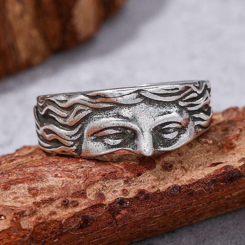 Renaissance Venus Ring: Embrace Y2K Aesthetic with Vintage Charm and Timeless Elegance