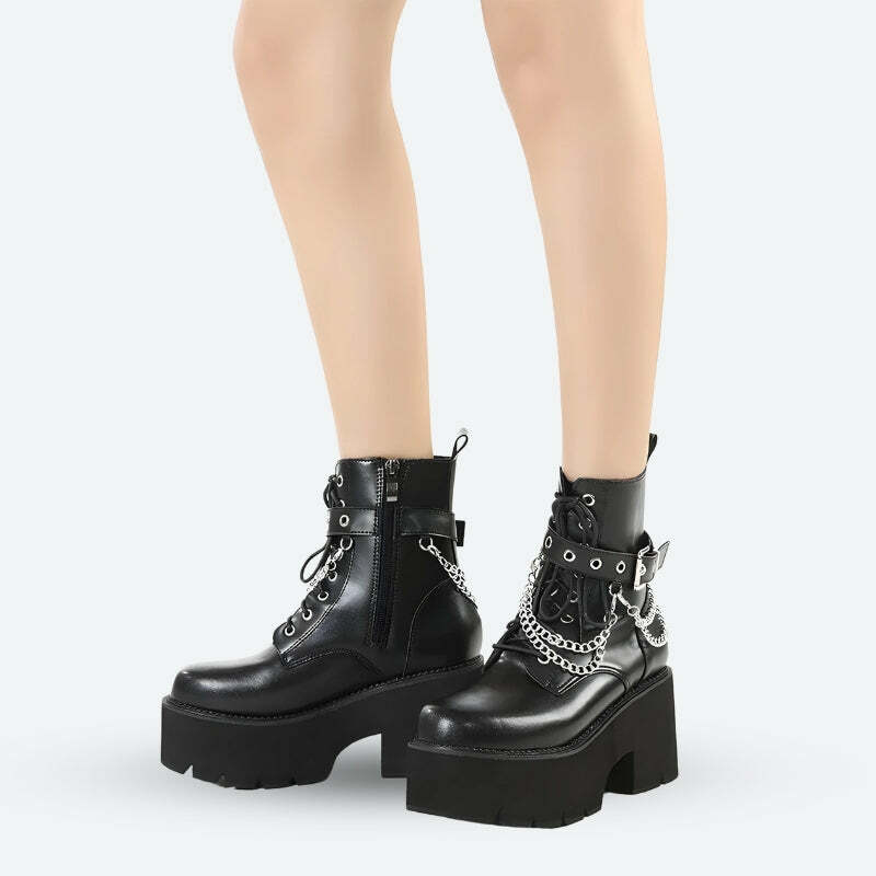 Trendy Y2K Chunky Boots for Grunge Aesthetic & 90s Fashion Lovers - Must-Have Footwear