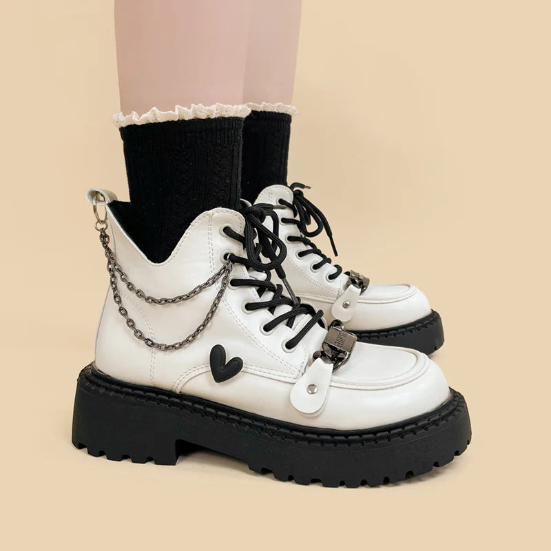 Trendy Y2K White Platform Boots for a Chic Grunge Aesthetic and Summer Outfits