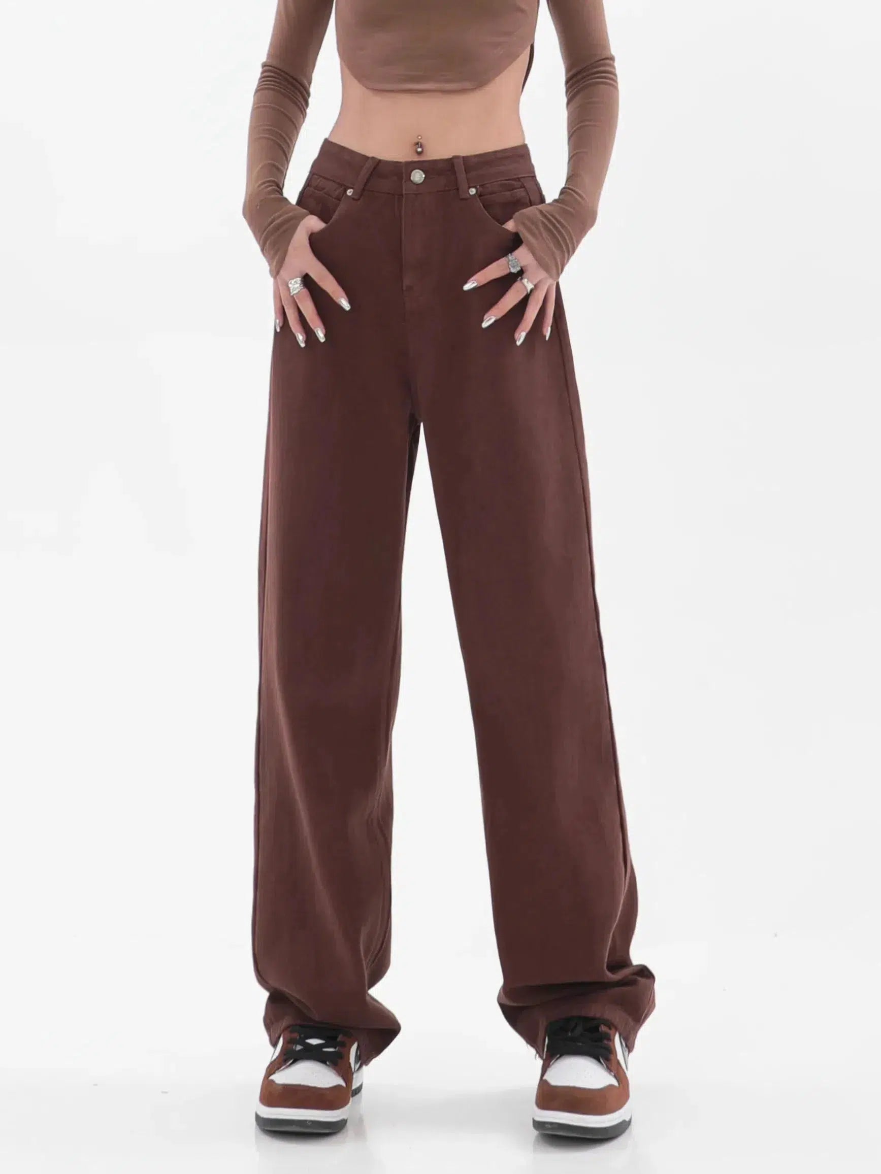 Trendy Y2K Wide Leg Jeans with Star Pockets for a Chic 90s-Inspired Look