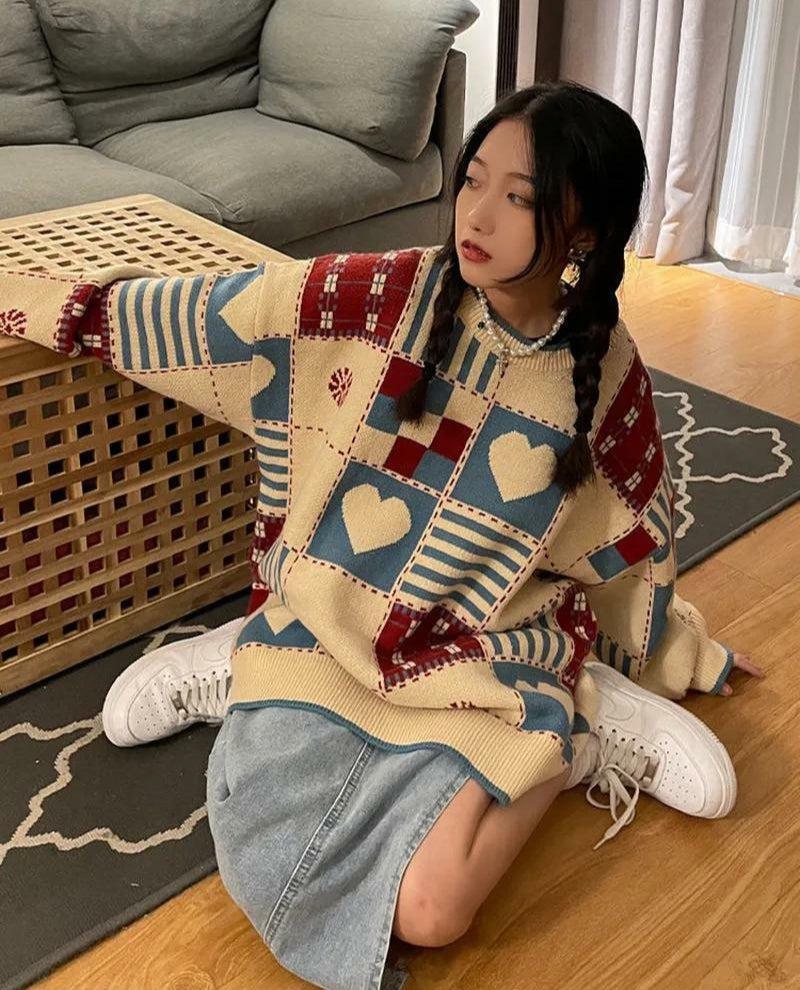 Vintage Y2K Heart Pattern Sweater - Cute Grunge Aesthetic Knitwear for Effortless Style