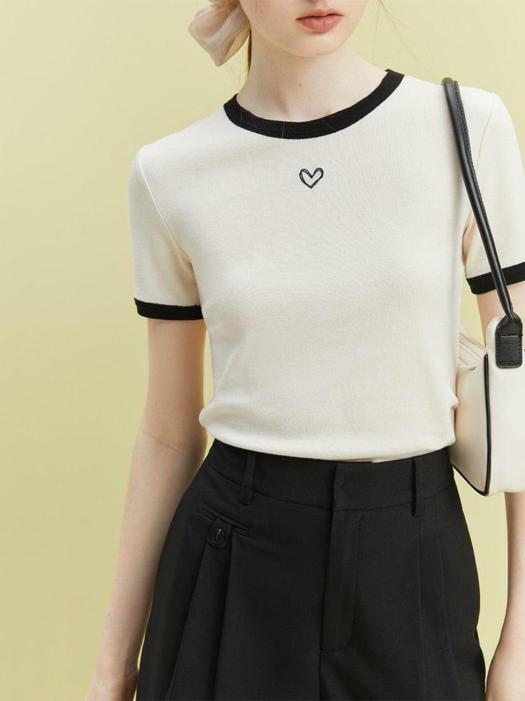 Y2K Aesthetic Minimal Heart Tee - Soft Girl Style for Effortless Summer Outfits