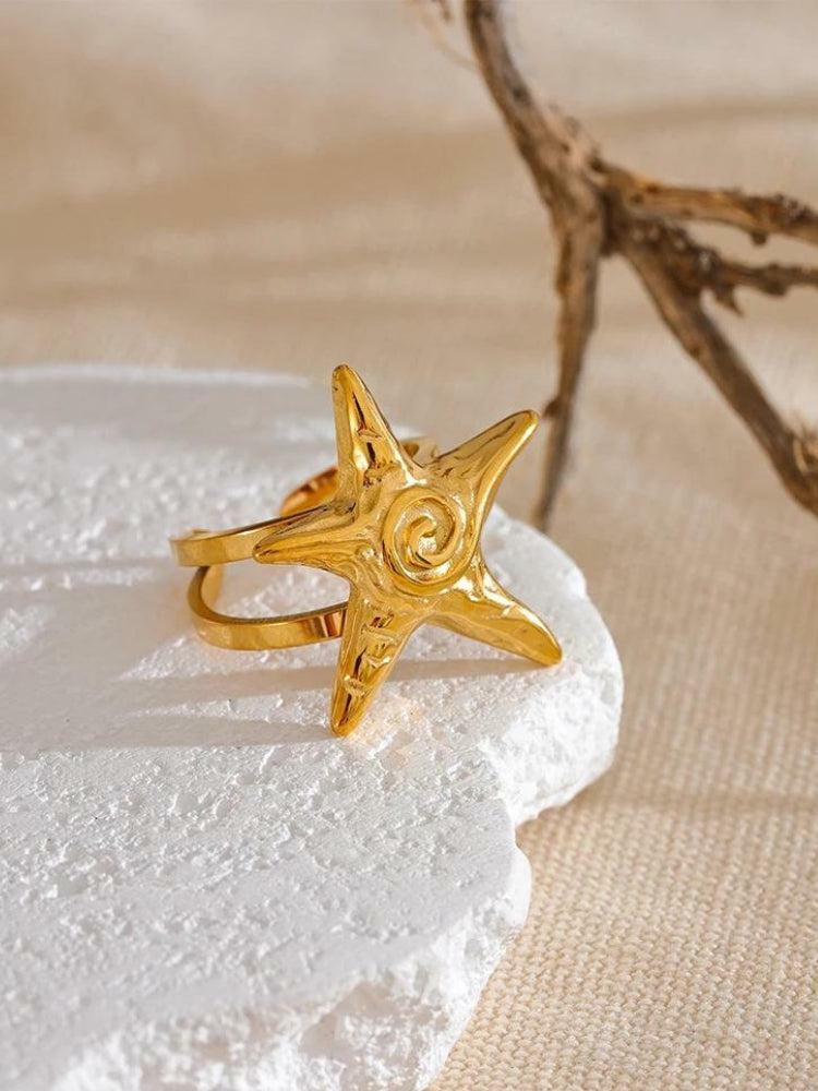 Y2K Gold Starfish Ring - Trendy Coastal Jewelry for Summer Aesthetic Lovers