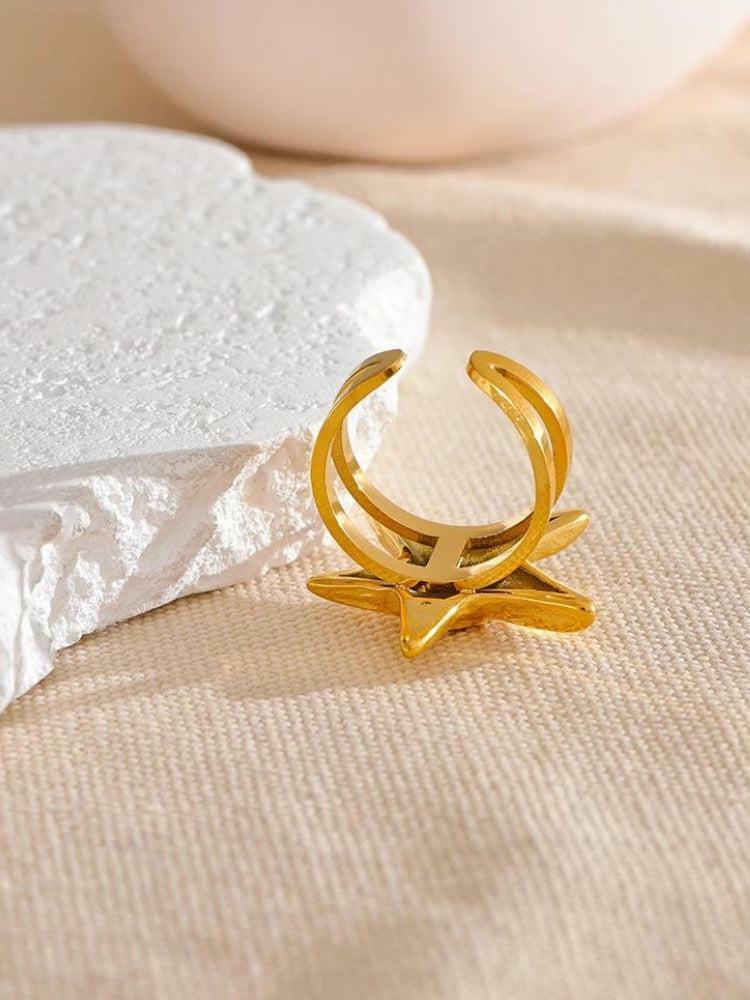 Y2K Gold Starfish Ring - Trendy Coastal Jewelry for Summer Aesthetic Lovers