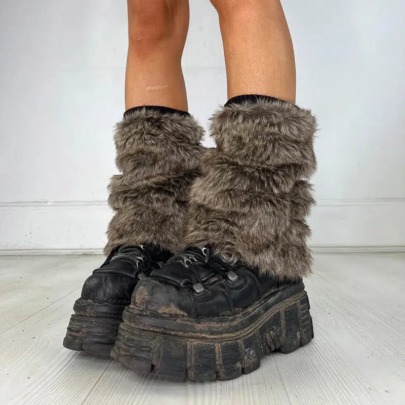 Y2K Grunge Faux Fur Leg Warmers for Trendy 2000s Aesthetic Outfits and Cozy Vibes