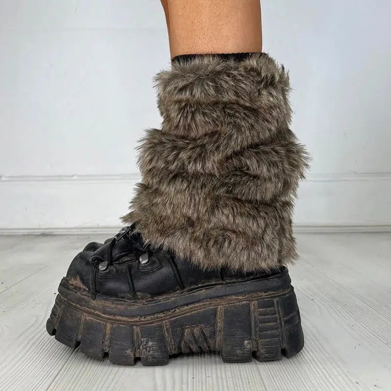 Y2K Grunge Faux Fur Leg Warmers for Trendy 2000s Aesthetic Outfits and Cozy Vibes