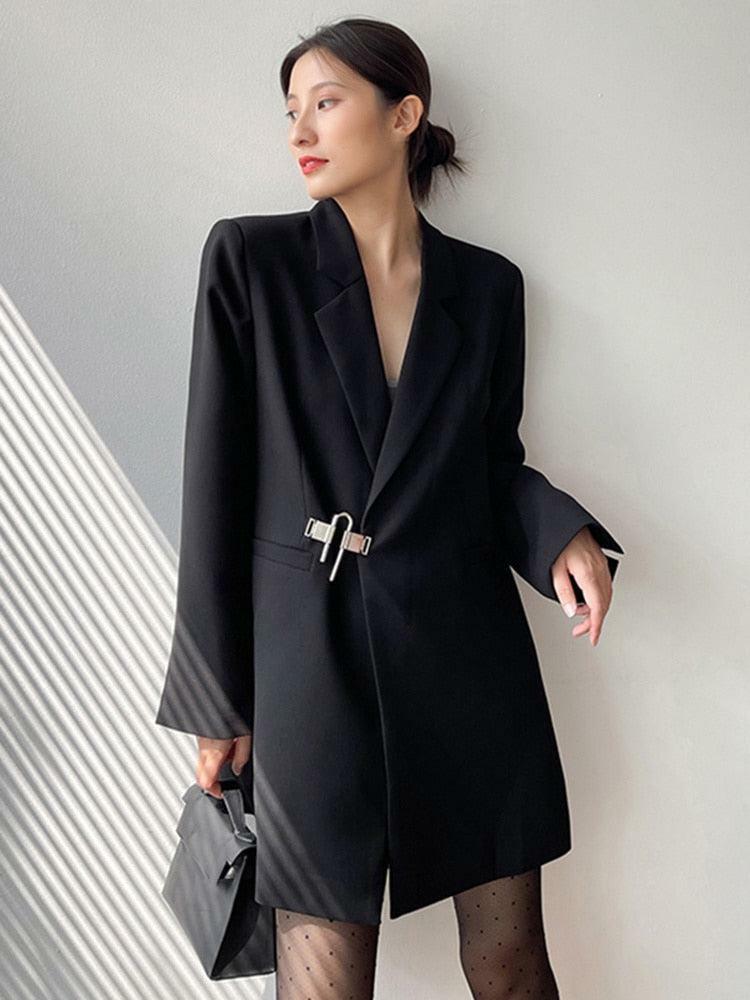 Y2K-Inspired Dark Academia Buckle Up Blazer for Chic Layering and Stylish Outfits