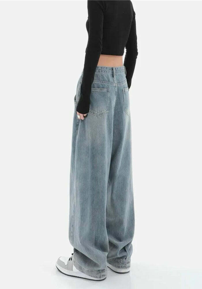 Y2K-Inspired Pleated Baggy Jeans for Effortless Grunge Style and Trendy Summer Outfits