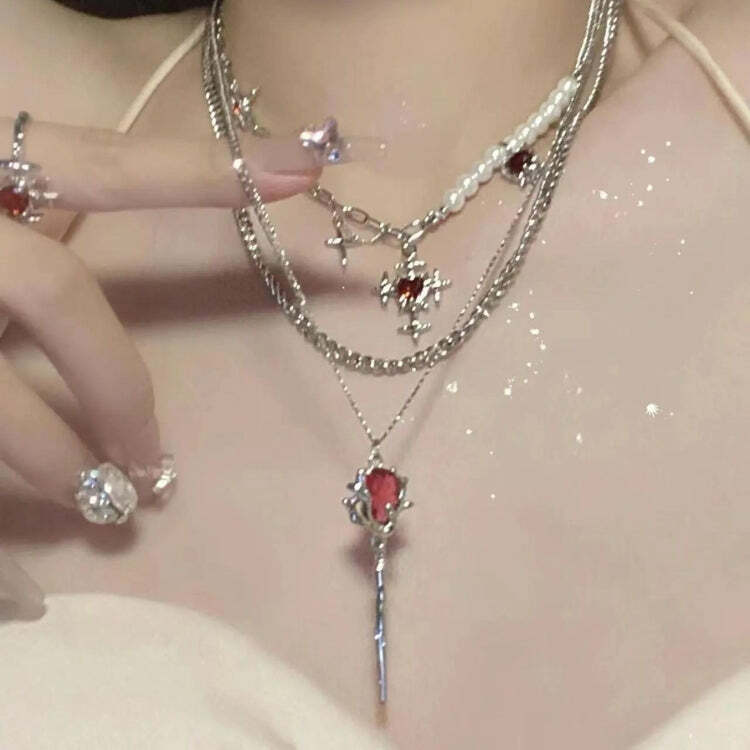 Y2K-Inspired Rose Shaped Stoned Necklace for a Chic Coquette Aesthetic Look