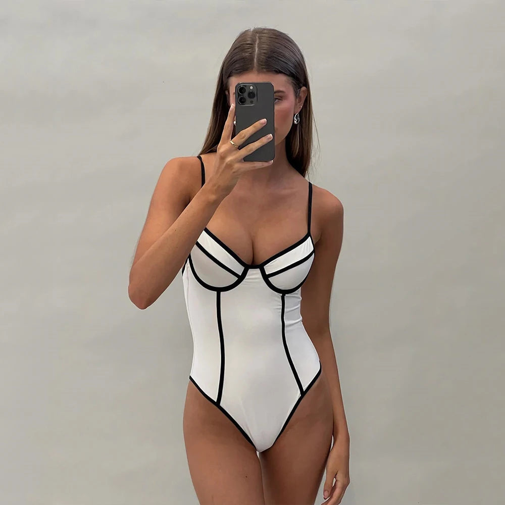 Y2K Underwire Swimsuit: Trendy Summer Swimwear for a Chic 2000s Aesthetic